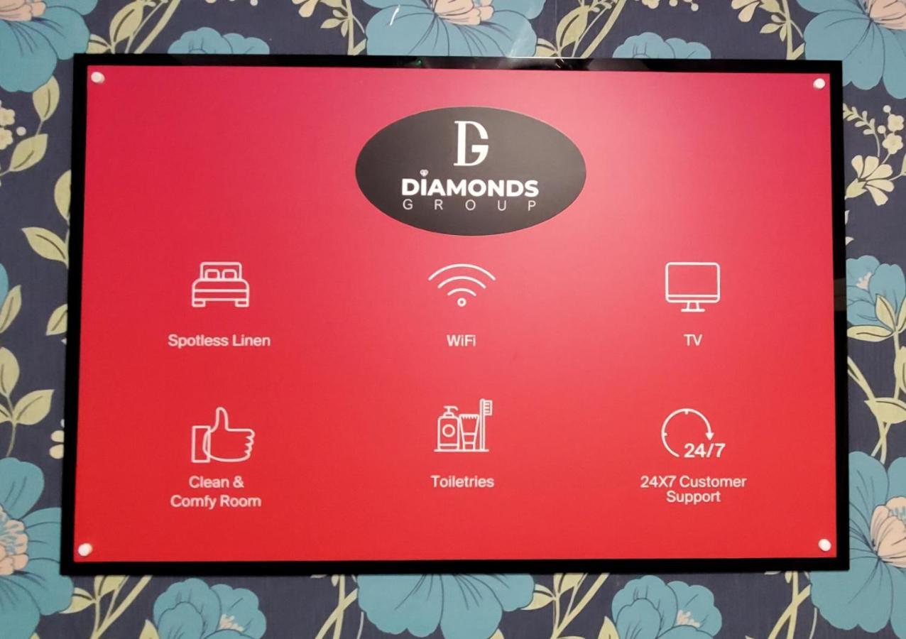 Diamonds Guest House York Esterno foto
