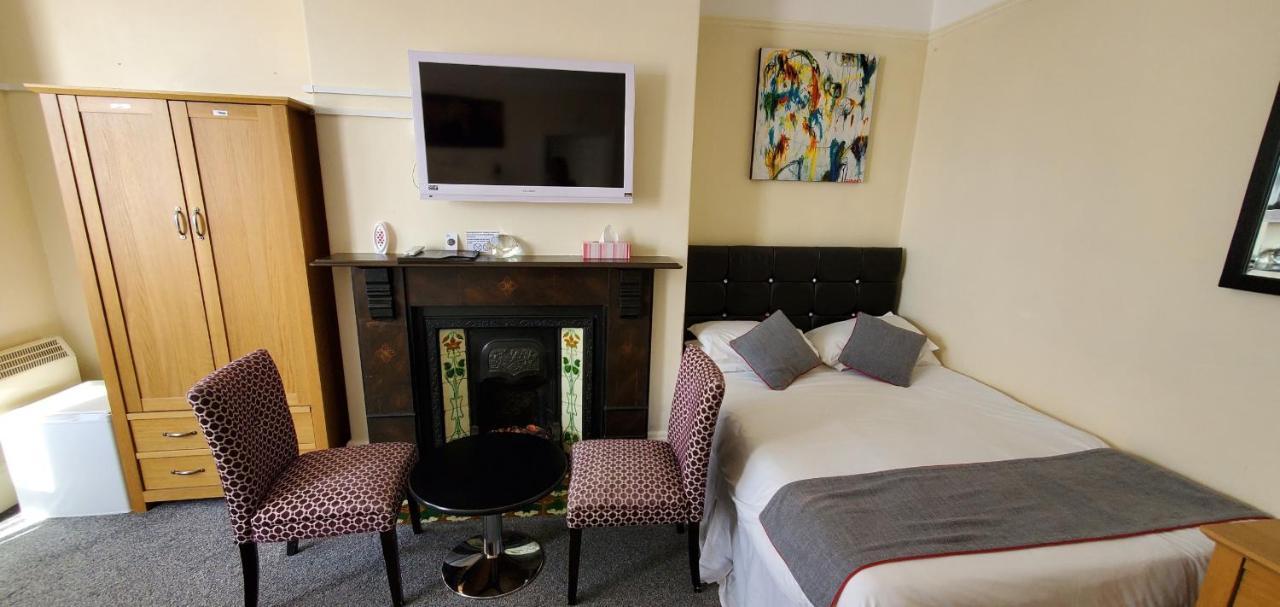 Diamonds Guest House York Esterno foto