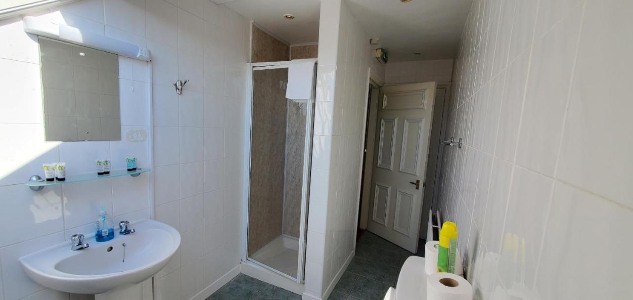 Diamonds Guest House York Esterno foto