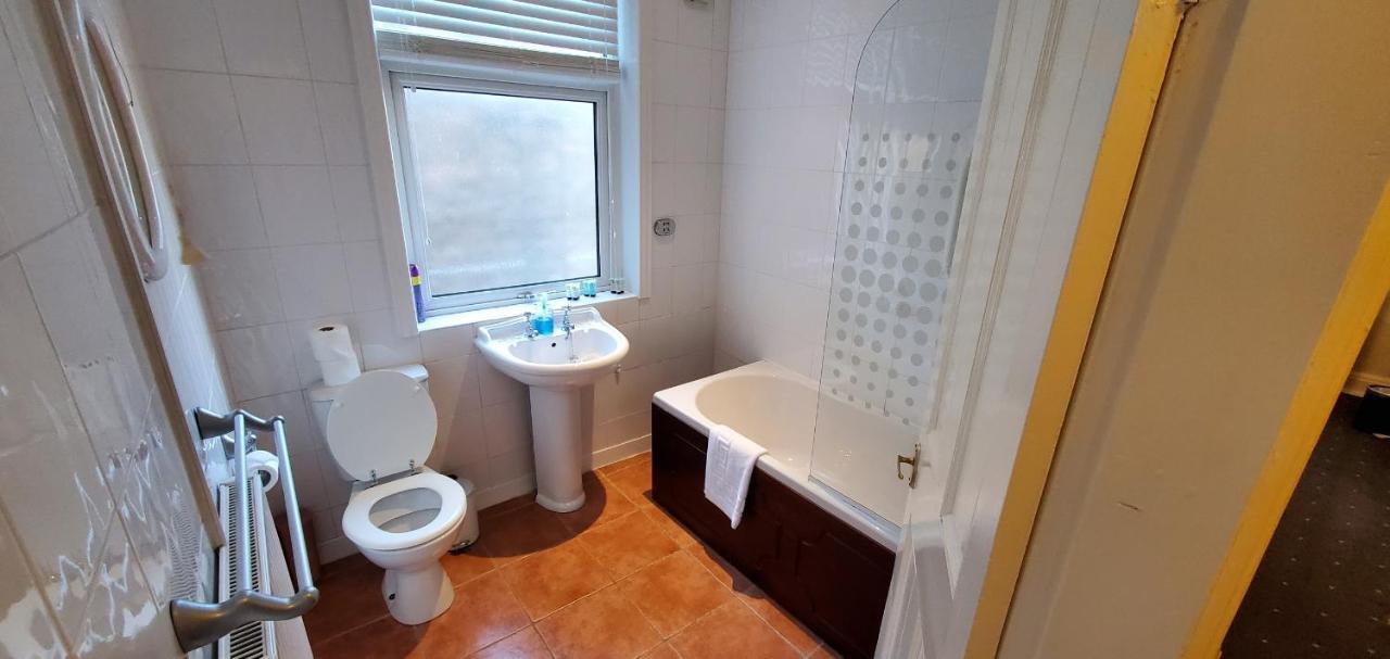 Diamonds Guest House York Esterno foto